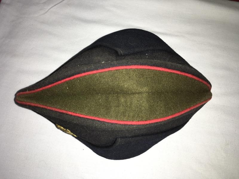 WW2 OR’s COLOURED SIDE CAP BERKSHIRE RGT