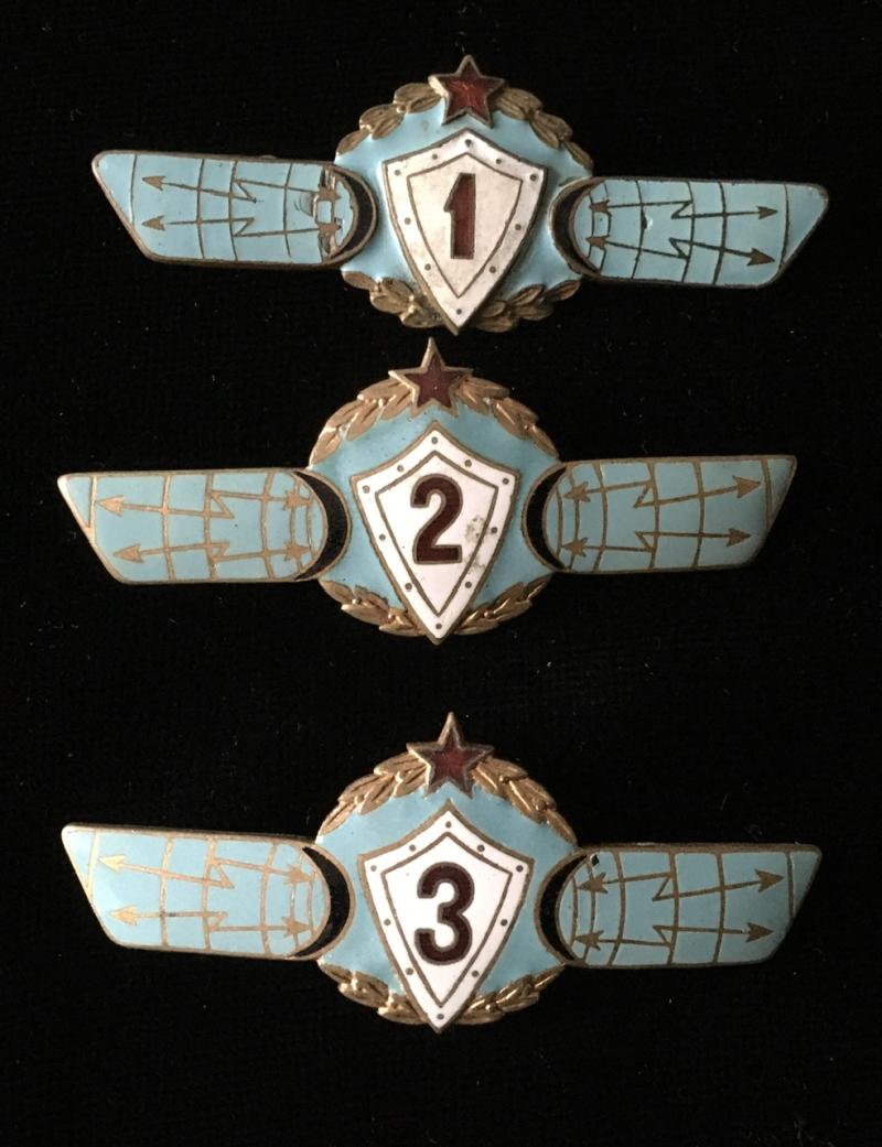 1959 PATTERN SOVIET AIRFORCE  RADIO OPERATOR BADGE SET