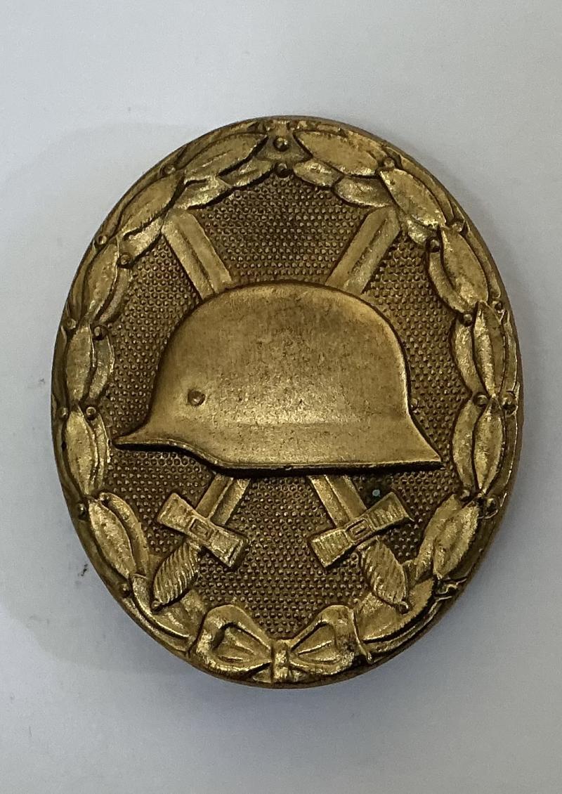 GOLD GRADE 1957 PATTERN WOUND BADGE