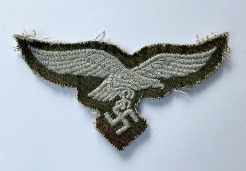 WW2 LUFTWAFFE EAGLE ON  CAMOUFLAGE BACKING