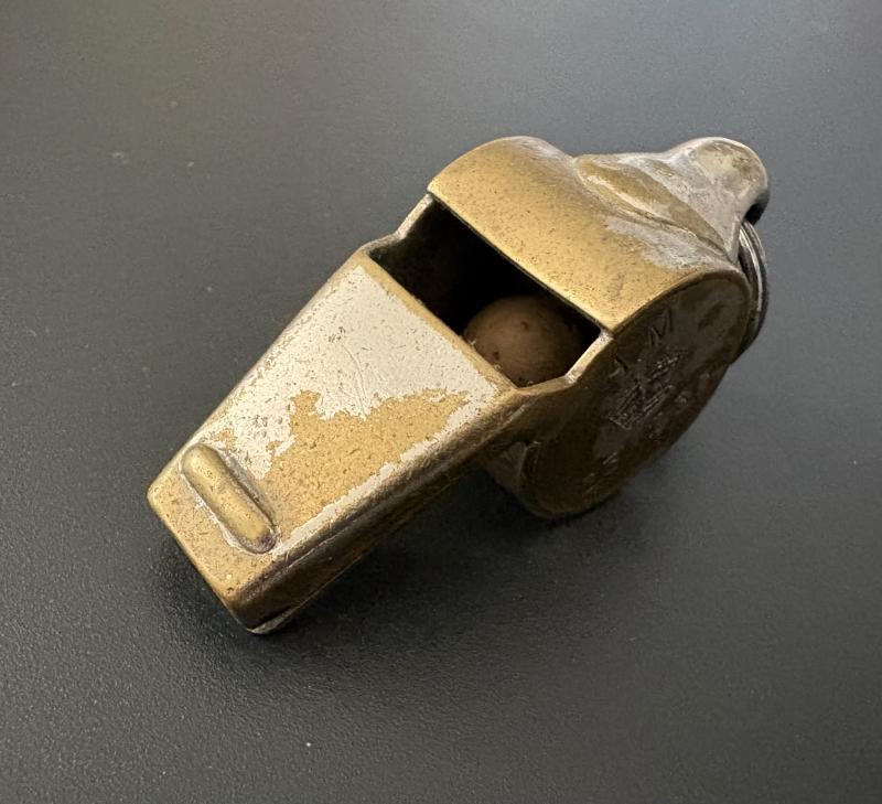 WW2 AIR MINISTRY DITCHING WHISTLE