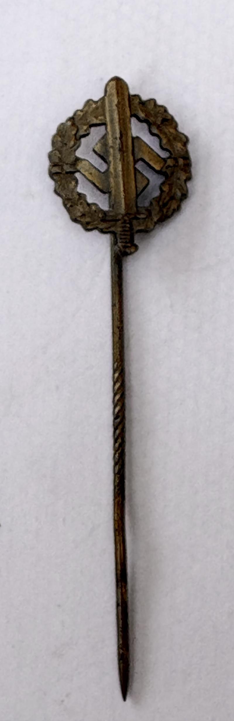 SA BRONZE GRADE SPORTS BADGE STICK PIN
