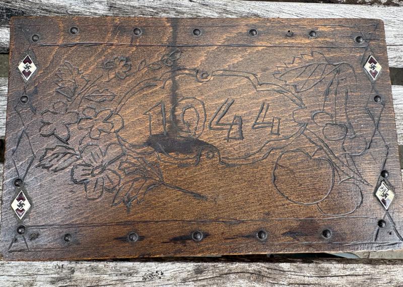 1944 DATED CARVED WOODEN BOX HJ INTEREST